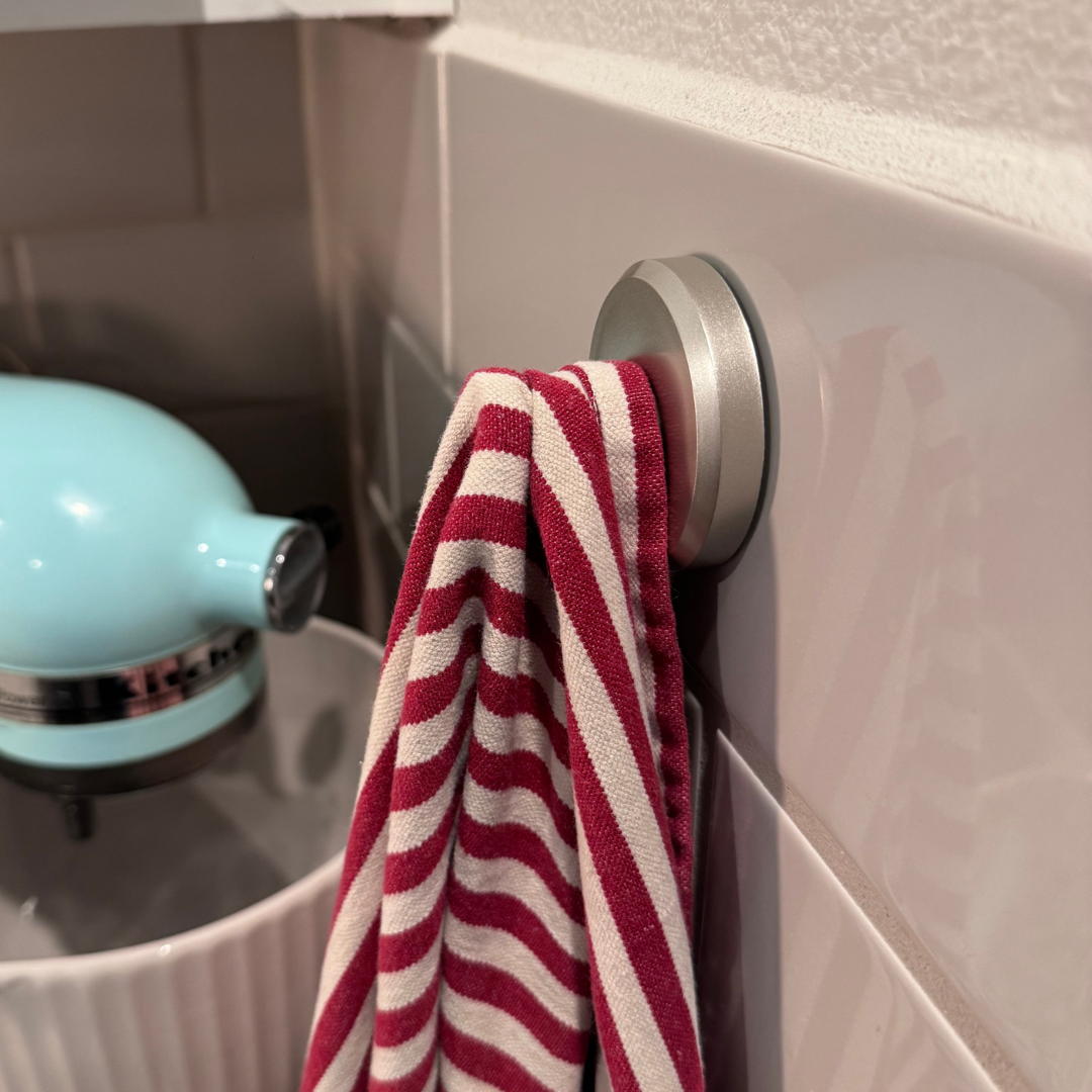 Erittäin tarttuva, uudelleen sijoitettava imukuppikoukku